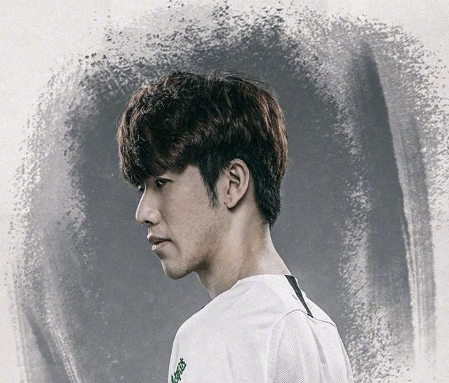 TES发布选手团建返图：先来感受一波哥几个的欢乐时光